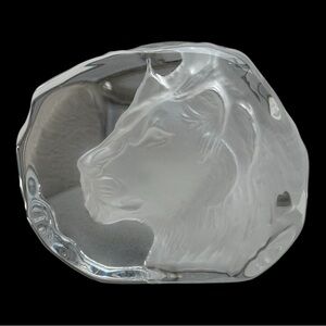 Vintage Crystal Etched Glass Lion Head Heavy Paper Weight